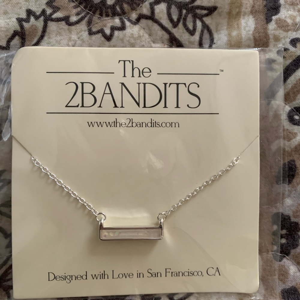 2bandits necklace
